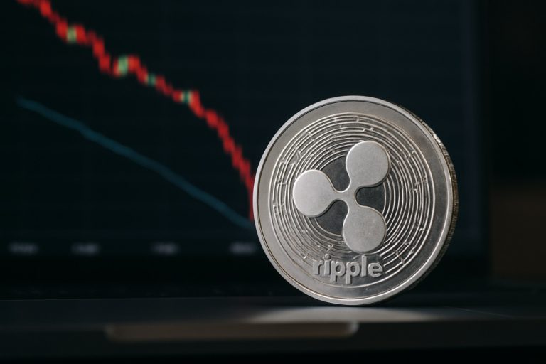 XRP na ivici: Da li je najnoviji pad obima plaćanja Ripple-a upozorenje za 2025?